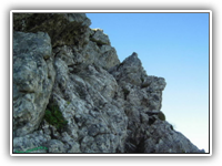 Weglose Kletterei ziemlich am Grat zur Hammerspitze
